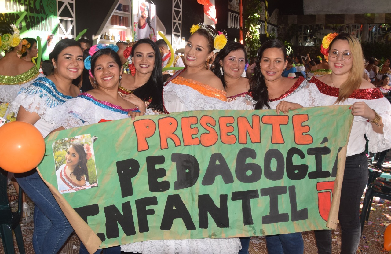 Lorena Cortes, Viviana Mueses, Yesenia Rivas, Yised Culma, Ximena Vargas, Camila Ariza y Mariluz Astudillo Murcia.